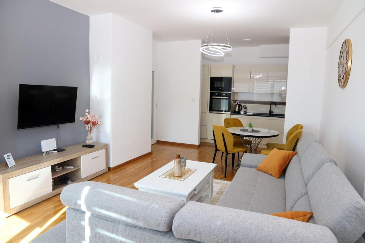Apartment Cecovic - Mellain Tuzla Luaran gambar