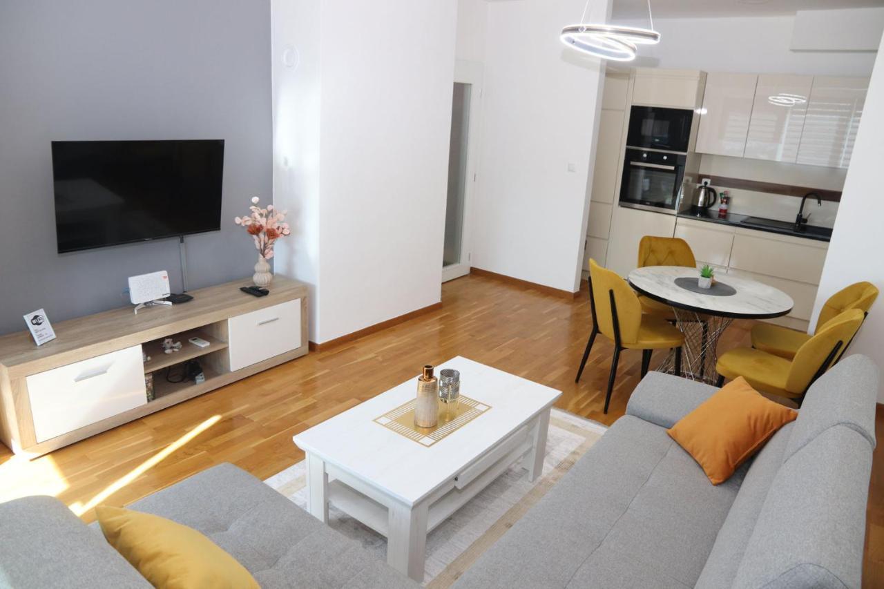 Apartment Cecovic - Mellain Tuzla Luaran gambar